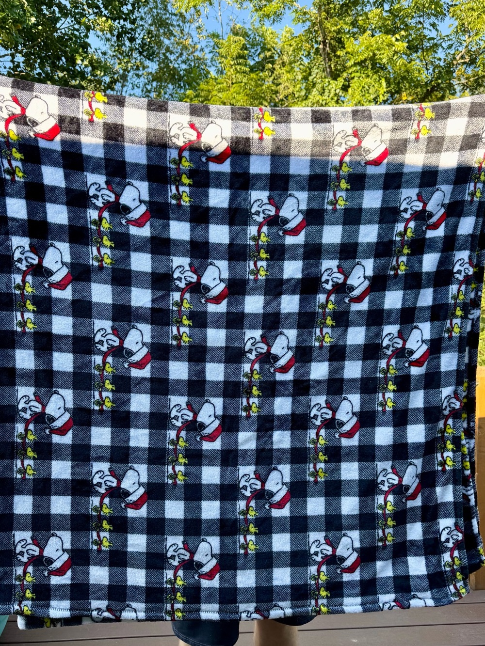 Berkshire Snoopy Black & White Plaid Fleece Christmas Blanket ❤️